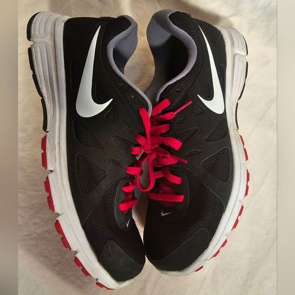 Nike Revolution 2 red & black - Picture 12 of 12